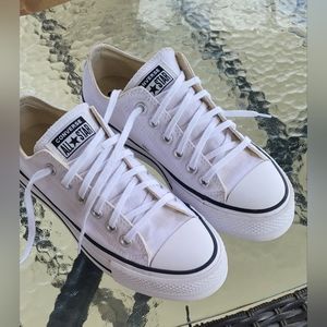 CONVERSECHUCK TAYLOR ALL STAR LIFT LOW TOP Women( fit one size bigger)